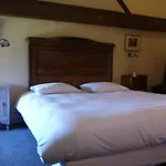 Chambres D'Hotes - Les Bujours Saint-Georges-des-Coteaux