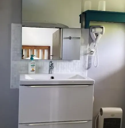 B&B D'hotes - Les Bujours Saint-Georges-des-Côteaux