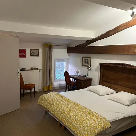 D'hotes - Les Bujours Pres De Saintes