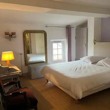 Bed & Breakfast D'hotes - Les Bujours Pres De Saintes 3*